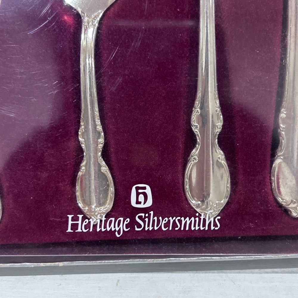 1847 ROGERS BROS Silverplate Heritage Silver Smiths Heirloom Edition.‎ - Picture 4 of 10